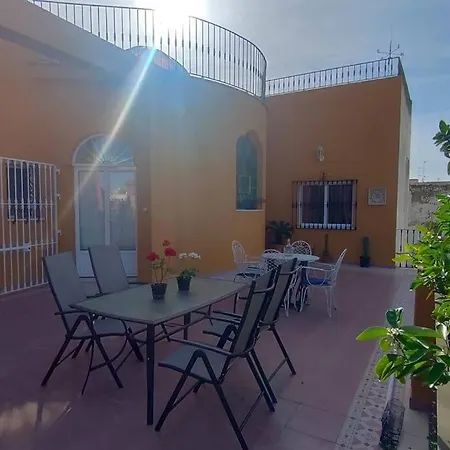 Casa Vidrieras Holiday home Puerto Real